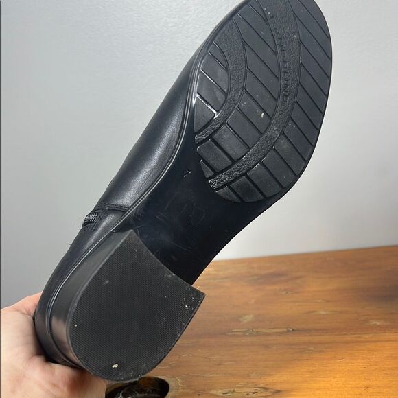 NWOT Bandlino Black Leather Ankle Boots - Picture 4 of 6